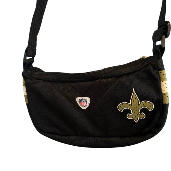 NFL New Orleans Saints Jersey  Crossbody purse  with adjustable strap NWOT - Picture 2 of 9